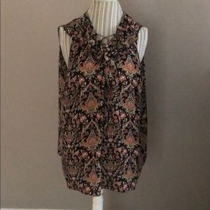 Great plus size sleeveless top!